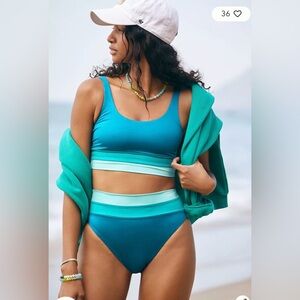 Beach Riot Mackenzie Bikini Top cosmic blue teal color block X-small XS